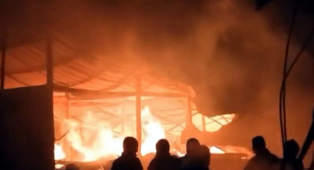 রাঙ্গামাটিতে অগ্নিকান্ডে ফার্নিচার কারখানা ও বসত ঘর ভস্মীভূত