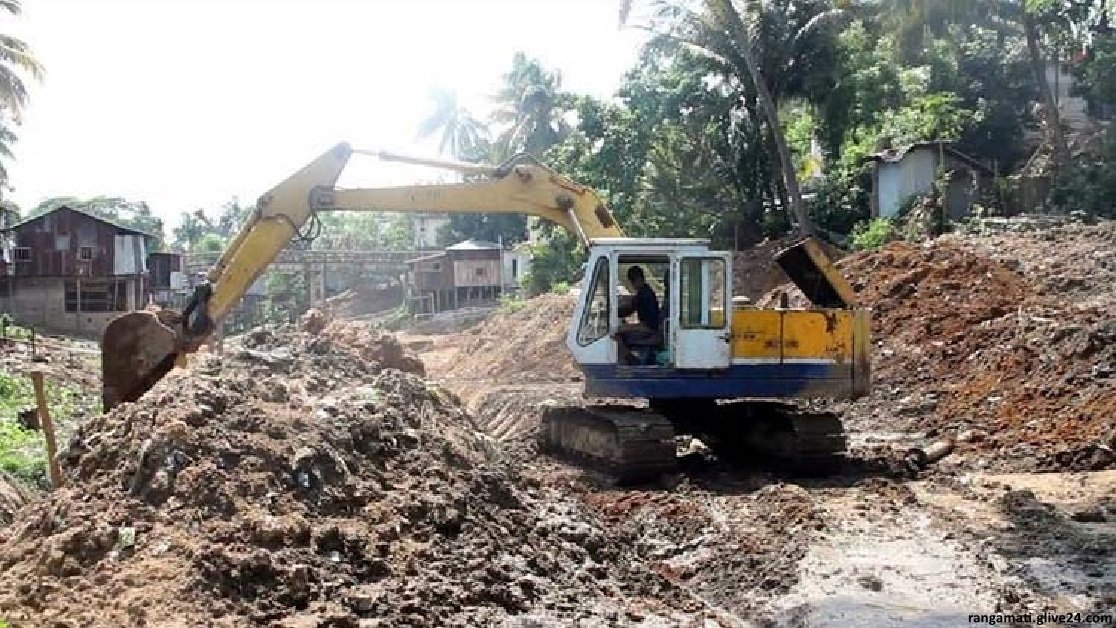 দেশের বৃহত্তম হ্রদ কাপ্তাইয়ের খনন কাজ শুরু